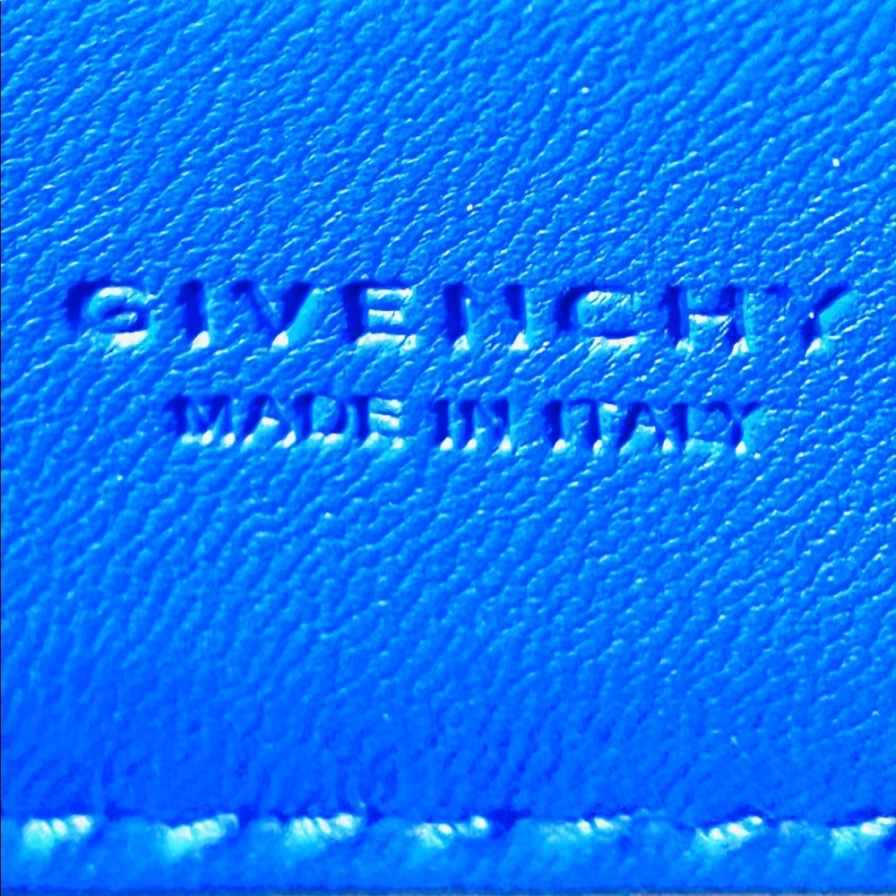 GIVENCHY Pocket Mini leather shoulder bag - Picture 3 of 5